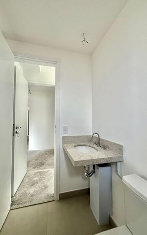Apartamento à venda com 141m², 3 quartos e 2 vagas Apartamento à venda com 141m², 3 quartos e 2 vagasBanheiro da Suíte 1