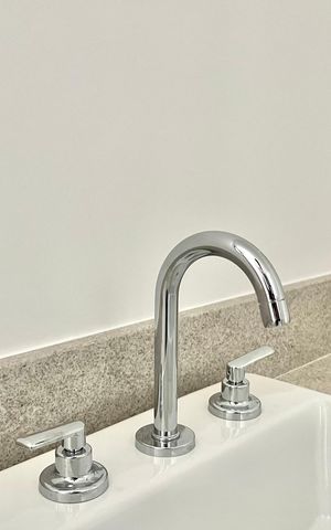 Apartamento à venda com 141m², 3 quartos e 2 vagas Apartamento à venda com 141m², 3 quartos e 2 vagasBanheiro da Suíte 2