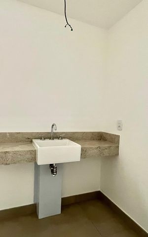 Apartamento à venda com 141m², 3 quartos e 2 vagas Apartamento à venda com 141m², 3 quartos e 2 vagasBanheiro da Suíte 2