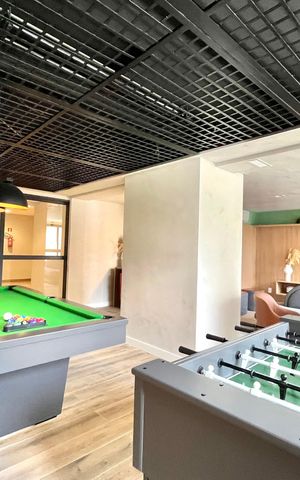 Apartamento à venda com 141m², 3 quartos e 2 vagas Apartamento à venda com 141m², 3 quartos e 2 vagasÁrea comum - Salão de Jogos