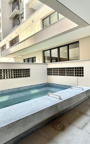 Apartamento à venda com 141m², 3 quartos e 2 vagas Apartamento à venda com 141m², 3 quartos e 2 vagasÁrea comum - Jacuzzi