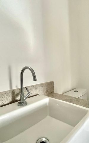 Apartamento à venda com 141m², 3 quartos e 2 vagas Apartamento à venda com 141m², 3 quartos e 2 vagasLavabo