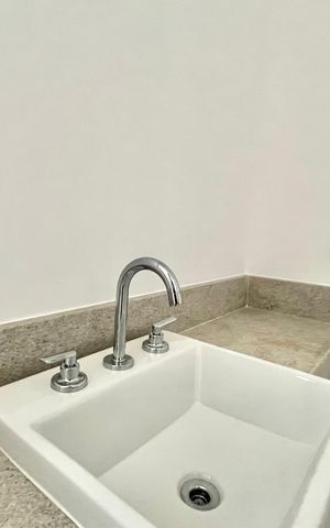 Apartamento à venda com 141m², 3 quartos e 2 vagas Apartamento à venda com 141m², 3 quartos e 2 vagasBanheiro da Suíte 2