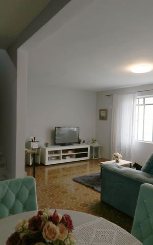 Casa à venda com 300m², 5 quartos e 2 vagasSala