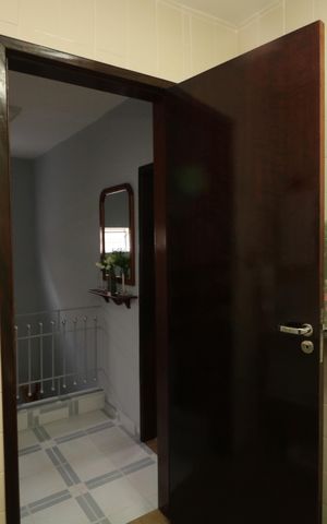 Casa à venda com 300m², 5 quartos e 2 vagasBanheiro