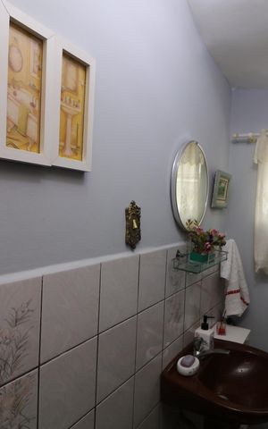 Casa à venda com 300m², 5 quartos e 2 vagasLavabo