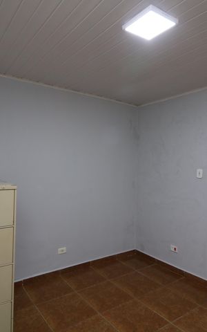 Casa à venda com 300m², 5 quartos e 2 vagasSuíte C2