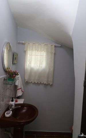 Casa à venda com 300m², 5 quartos e 2 vagasLavabo