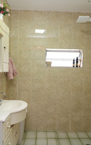 Casa à venda com 300m², 5 quartos e 2 vagasBanheiro da Suíte