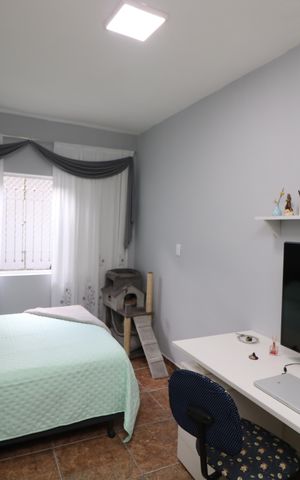 Casa à venda com 300m², 5 quartos e 2 vagasQuarto