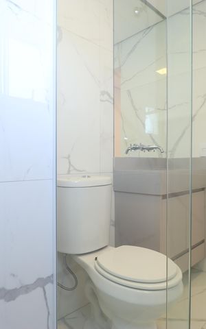 Apartamento à venda com 290m², 4 quartos e 4 vagasBanheiro da Suíte 2
