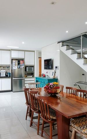 Casa à venda com 280m², 4 quartos e 5 vagasCozinha
