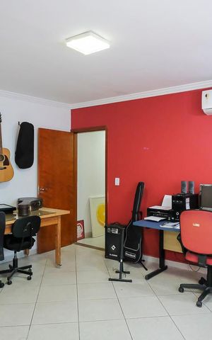 Casa à venda com 280m², 4 quartos e 5 vagasSala Atelier