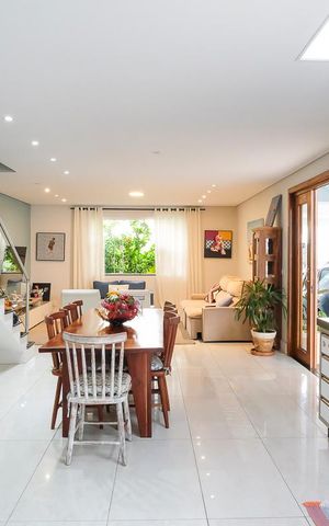 Casa à venda com 280m², 4 quartos e 5 vagasCozinha