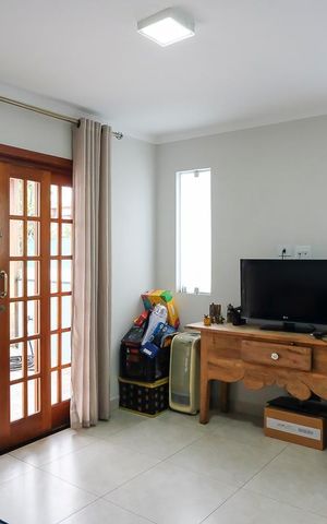 Casa à venda com 280m², 4 quartos e 5 vagasSala de TV