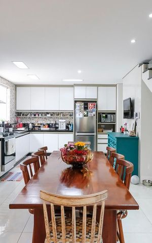 Casa à venda com 280m², 4 quartos e 5 vagasCozinha