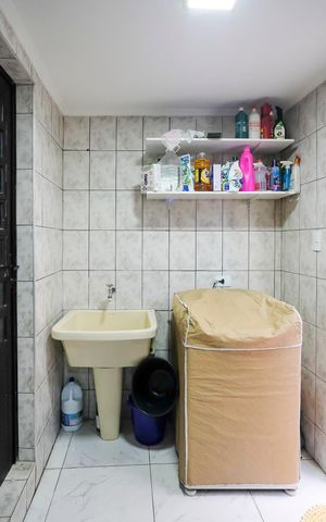 Casa à venda com 280m², 4 quartos e 5 vagasÁrea de serviço
