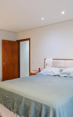 Casa à venda com 280m², 4 quartos e 5 vagasSuíte