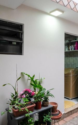 Casa à venda com 280m², 4 quartos e 5 vagasÁrea de serviço