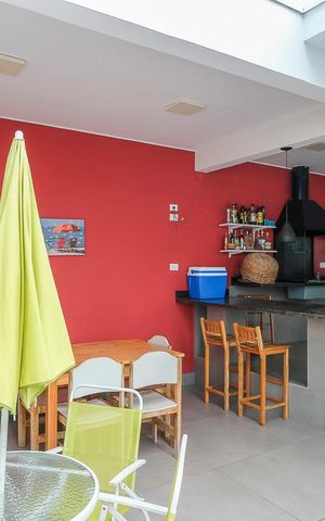 Casa à venda com 280m², 4 quartos e 5 vagasVaranda gourmet