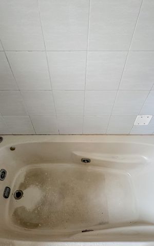 Casa à venda com 192m², 3 quartos e 5 vagas Casa à venda com 192m², 3 quartos e 5 vagasBanheiro da Suíte
