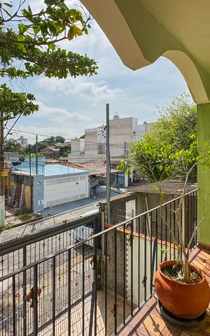 Casa à venda com 192m², 3 quartos e 5 vagas Casa à venda com 192m², 3 quartos e 5 vagasVaranda da Suíte