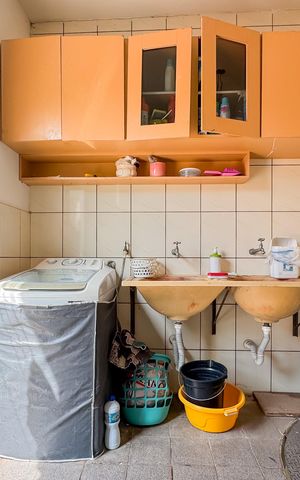 Casa à venda com 192m², 3 quartos e 5 vagas Casa à venda com 192m², 3 quartos e 5 vagasÁrea de Serviço