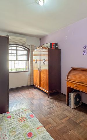 Casa à venda com 192m², 3 quartos e 5 vagas Casa à venda com 192m², 3 quartos e 5 vagasQuarto 2