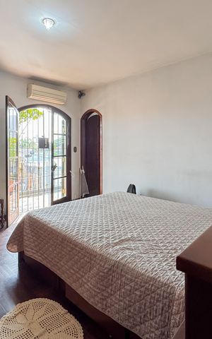 Casa à venda com 192m², 3 quartos e 5 vagas Casa à venda com 192m², 3 quartos e 5 vagasSuíte