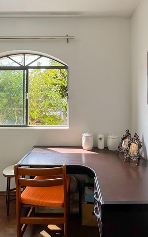 Casa à venda com 192m², 3 quartos e 5 vagas Casa à venda com 192m², 3 quartos e 5 vagasEscritório