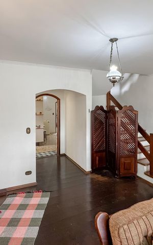 Casa à venda com 192m², 3 quartos e 5 vagas Casa à venda com 192m², 3 quartos e 5 vagasSala