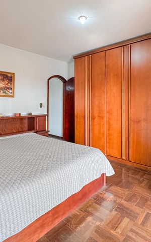 Casa à venda com 192m², 3 quartos e 5 vagas Casa à venda com 192m², 3 quartos e 5 vagasSuíte