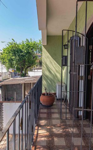 Casa à venda com 192m², 3 quartos e 6 vagas Casa à venda com 192m², 3 quartos e 6 vagasVaranda da Suíte