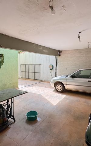 Casa à venda com 192m², 3 quartos e 5 vagas Casa à venda com 192m², 3 quartos e 5 vagasQuintal