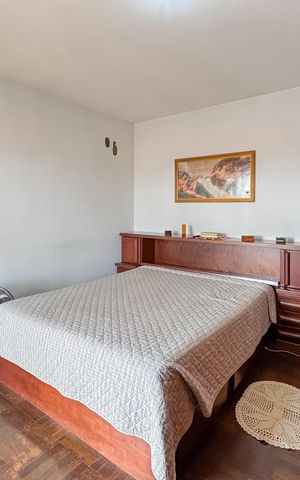 Casa à venda com 192m², 3 quartos e 5 vagas Casa à venda com 192m², 3 quartos e 5 vagasSuíte