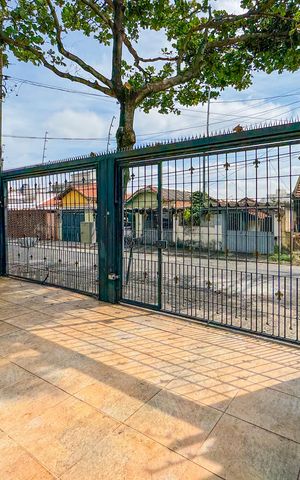 Casa à venda com 192m², 3 quartos e 5 vagas Casa à venda com 192m², 3 quartos e 5 vagasGaragem