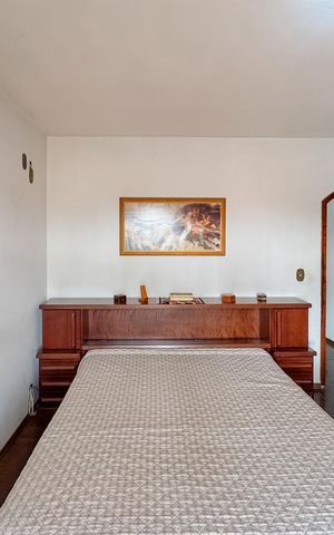 Casa à venda com 192m², 3 quartos e 5 vagas Casa à venda com 192m², 3 quartos e 5 vagasSuíte