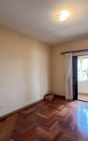Casa à venda com 304m², 4 quartos e 6 vagasSuíte 2
