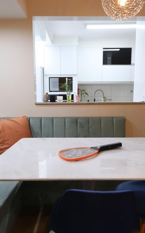 Casa de condomínio à venda com 86m², 2 quartos e 2 vagasSala