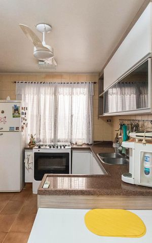 Apartamento à venda com 250m², 4 quartos e 2 vagasCozinha 2