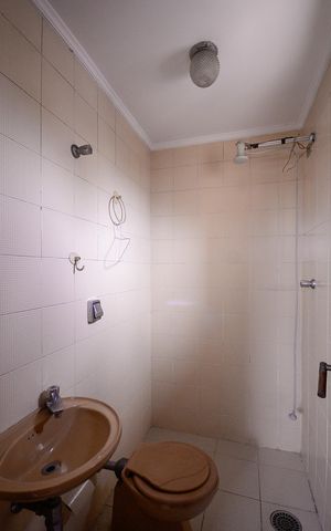 Apartamento à venda com 198m², 3 quartos e 4 vagas Apartamento à venda com 198m², 3 quartos e 4 vagasÁrea de Serviço