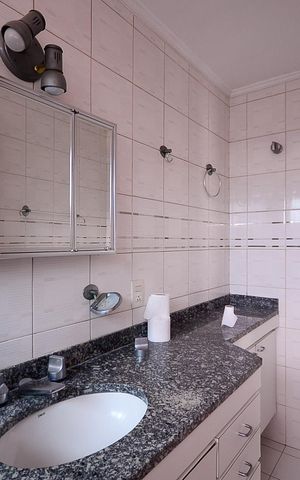 Apartamento à venda com 198m², 3 quartos e 4 vagas Apartamento à venda com 198m², 3 quartos e 4 vagasBanheiro do Quarto 3