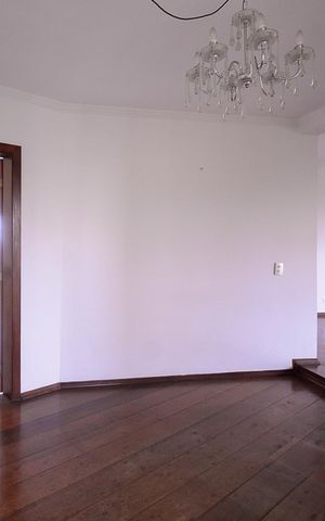 Apartamento à venda com 198m², 3 quartos e 4 vagas Apartamento à venda com 198m², 3 quartos e 4 vagasSala de Jantar