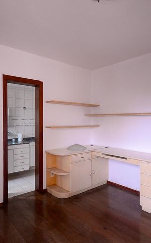 Apartamento à venda com 198m², 3 quartos e 4 vagas Apartamento à venda com 198m², 3 quartos e 4 vagasQuarto 3 - Suite