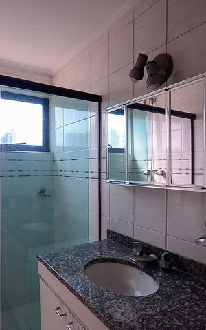Apartamento à venda com 198m², 3 quartos e 4 vagas Apartamento à venda com 198m², 3 quartos e 4 vagasBanheiro do Quarto 3
