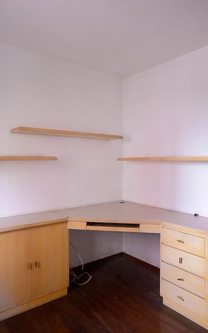 Apartamento à venda com 198m², 3 quartos e 4 vagas Apartamento à venda com 198m², 3 quartos e 4 vagasQuarto 1