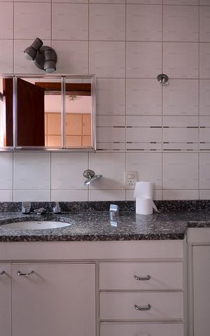 Apartamento à venda com 198m², 3 quartos e 4 vagas Apartamento à venda com 198m², 3 quartos e 4 vagasBanheiro do Quarto 3