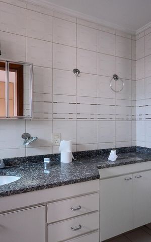 Apartamento à venda com 198m², 3 quartos e 4 vagas Apartamento à venda com 198m², 3 quartos e 4 vagasBanheiro do Quarto 3