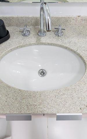 Apartamento para alugar com 29m², 1 quarto e sem vaga Apartamento para alugar com 29m², 1 quarto e sem vagaBanheiro da Suíte