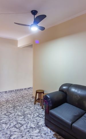 Casa à venda com 110m², 3 quartos e 2 vagas Casa à venda com 110m², 3 quartos e 2 vagasSala